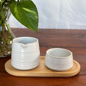 Nespresso milk and sugar set